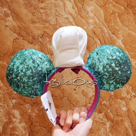 DISNEY CALIFORNIA ADVENTURE CHEF MINNIE EARS - Picture 4 of 5